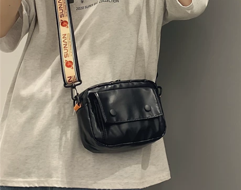 国潮小挎包ins潮牌男单肩包男士小号夏季日...