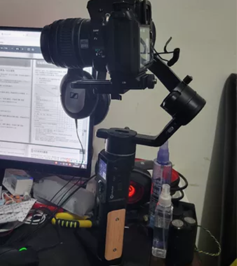 出套宾得k5ii单反相机，有2个镜头，一个标配的18-55，...