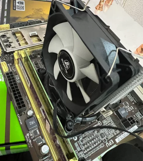 主板:华硕B85,带挡板 cpu:i5 4...