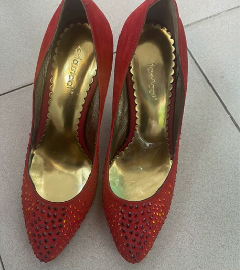 卡斯高单鞋，专柜购买，36码，跟高7公分 ...