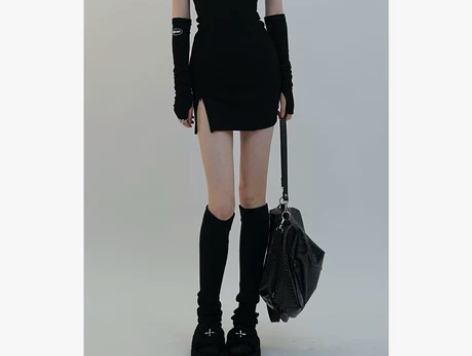 DREAM SEVEN77 黑色紧身连衣裙...