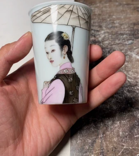 顶工仕女粉彩闻香杯 极致开脸，随意对比。 ...