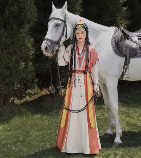 七月夕～七月夕唐制汉服 藏途 圆领内搭绣花...