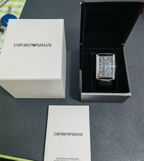 阿玛尼手表，1999专柜购入，没怎么带，电...