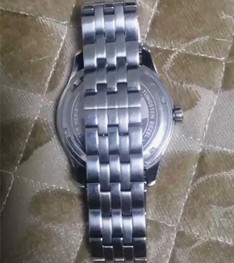 宝时捷石英男式手表，日历星期显示，采用进口...