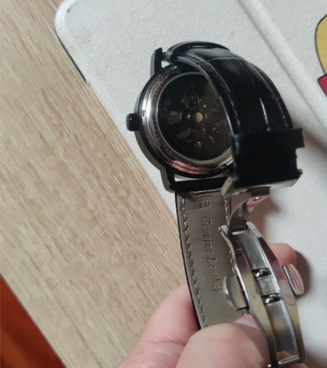 艾浪机械表出售,戴过几天,不合适戴手表,低...