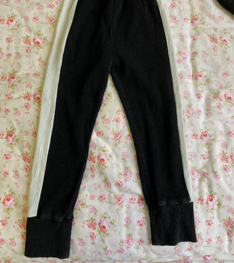 两条春秋裤，全黑，女童100-110左右身...