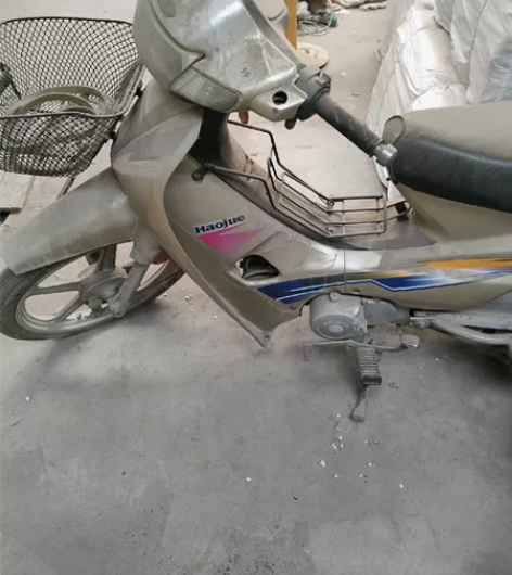 豪爵摩托车，闲置吃灰，电池坏，踩火容易，没...