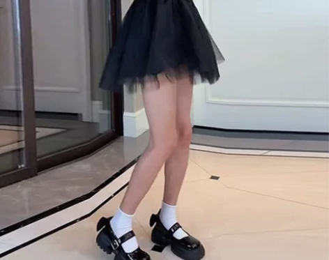 高腰网纱伞裙半身裙黑色裙子泡泡袖娃娃领衬衫...