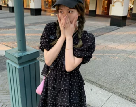 CUTEioi 托斯卡纳少女印花泡泡袖绑带...