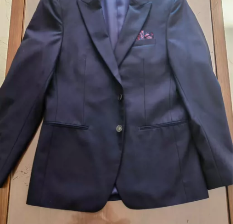 海澜之家正品男士西装（实体店购买），在藏蓝...