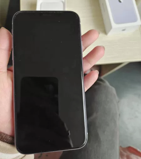 苹果11 国行128 全部原装电池效率84...