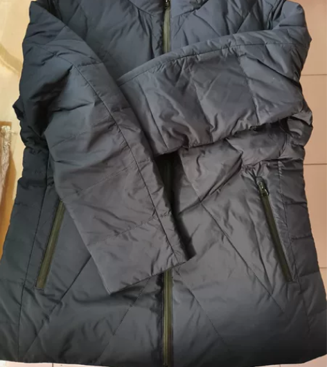 卡尔丹顿男羽绒服深蓝色,175号码。9新以...