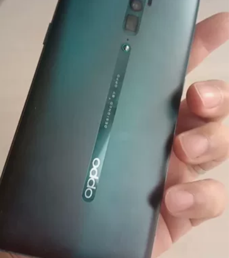 因换机出一台闲置OPPO Reno 十倍变...