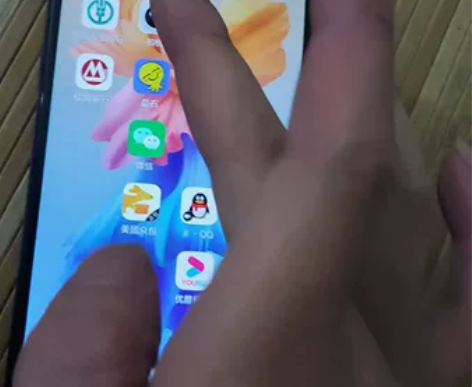 vivox27 手机看视频抖音没有任何问题...