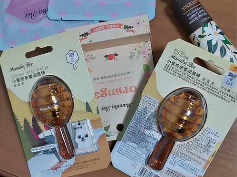 小蜜坊唇膏棒棒糖润唇膏蜜蜂男女保湿滋润儿童...