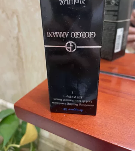 阿玛尼粉底2号 仅试用 色号不适合我 想出...