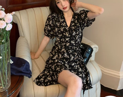 胖mm泡泡袖茶歇法式连衣裙女夏复古气质大码...