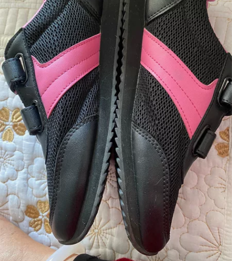 转让一双女士秋冬季节运动休闲鞋，温暖舒适透...