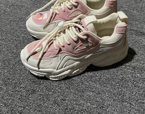 全新CROSBY女士运动鞋休闲老爹鞋，鞋子...