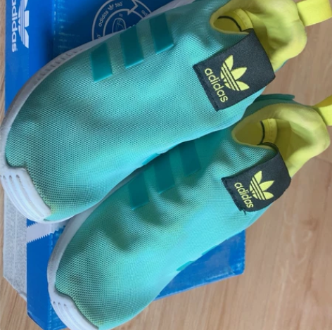 阿迪，运动鞋，童鞋，春夏款，专柜正品，九成...