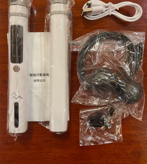 智能计数跳绳 可充电,无需更换电池,全新未...
