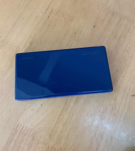 华为66w充电宝包邮，正常使用痕迹，移动电...
