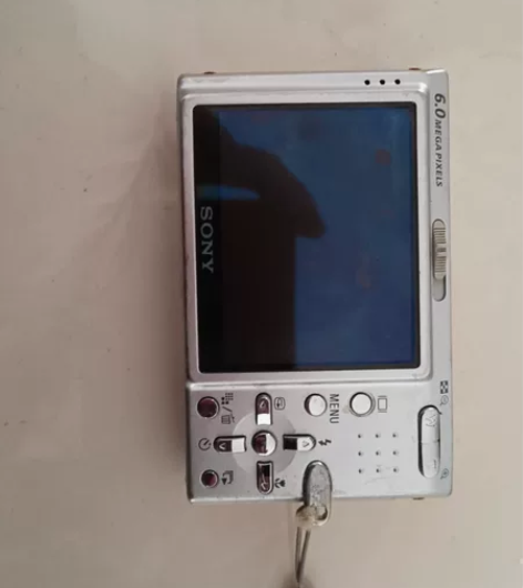 Sony相机DSC-t9，之前用是全好的，...