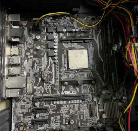 电脑华硕主板A320+A8 9600cpu...