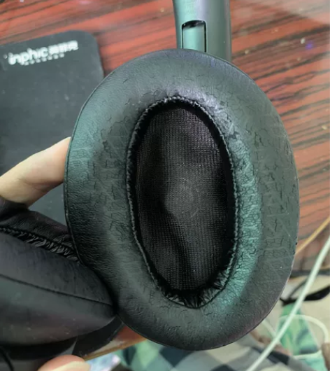 索尼耳机wh910n  耳机有磨损，可自行...