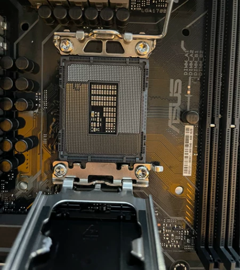 华硕b660m重炮手d4主板99.99成新...