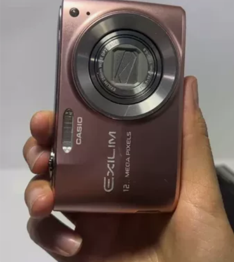 卡西欧Z400，1210万像素4倍光学变焦...