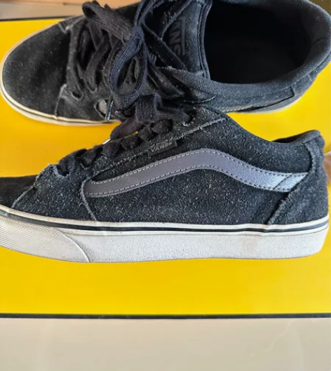 天猫购入 Vans板鞋翻毛皮材质 绝对正...