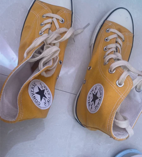 匡威，几乎全新，本人没穿几次，价格可商量 ...