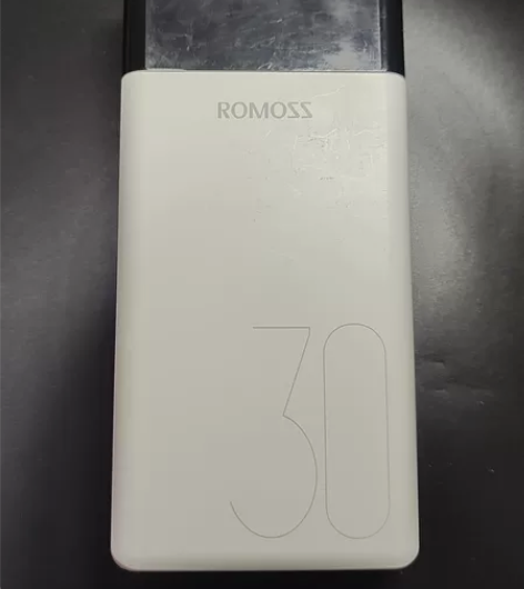 罗马仕PLT30。   3万毫安，10.5...