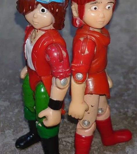 北斗神拳 巴托+玲 有掉漆 算1成新 ，喜...