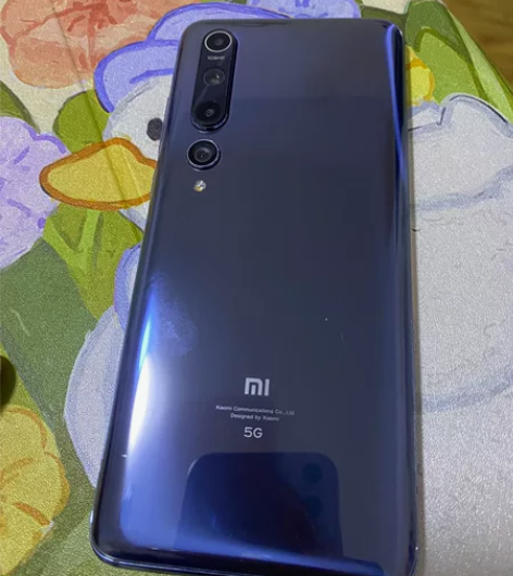 本人学生自用小米10,想换新手机所以自出,...