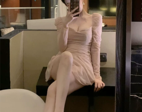 别致高级感裙子秋冬名媛小香风气质性感法式方...