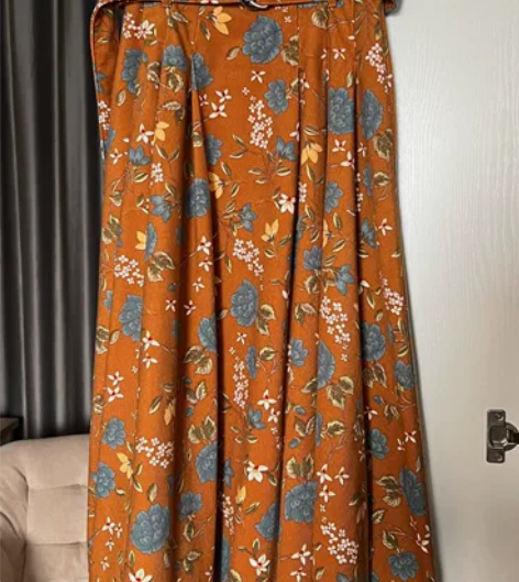 MURUA高腰印花秋冬款伞裙半身裙 品牌：...