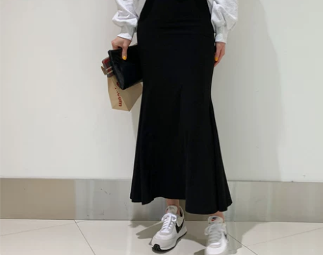 黑色包臀鱼尾裙半身裙秋冬女冬中长款高腰垂感...