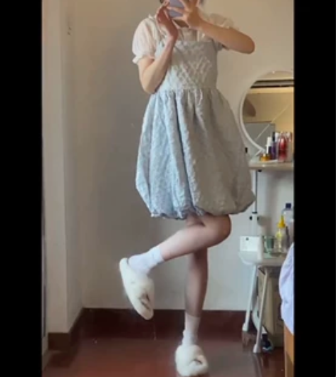 花苞裙+可爱衬衫 全新 快手拍的?全新均码...