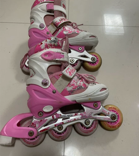 隆峰溜冰鞋儿童直排轮滑鞋闪光,可调节旱冰鞋...