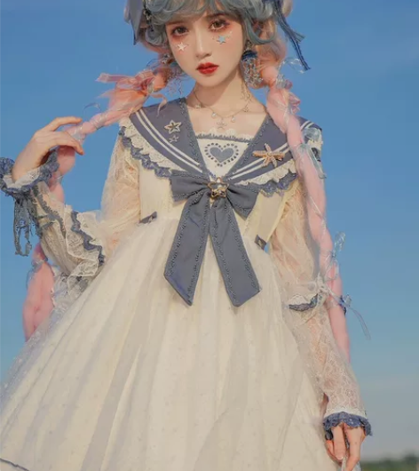 歌家浅海星辰 蓝色m码，内搭是b码只有裙子...