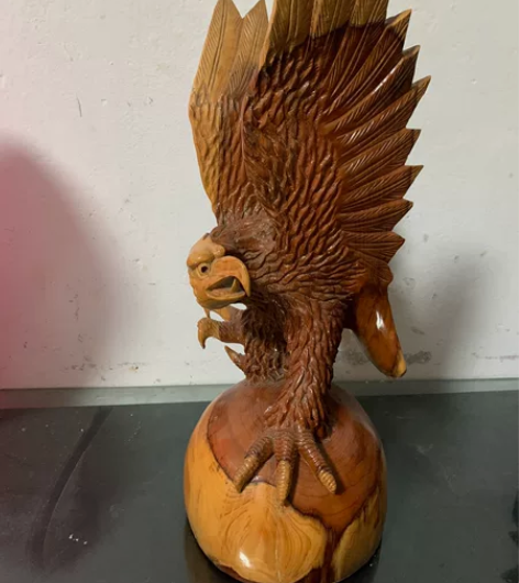 老鹰木雕，纯实木手工雕刻，栩栩如生，高大约...