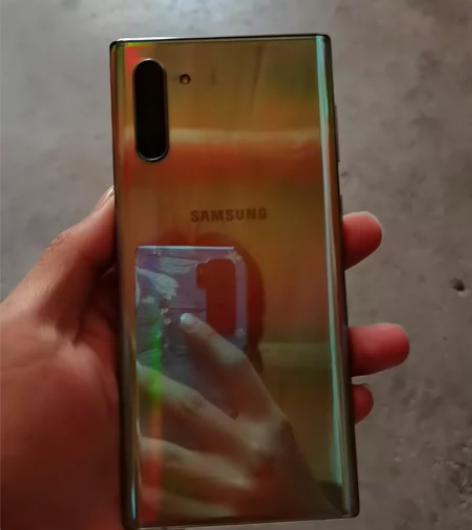 三星note10，5G的，一切正常，屏幕小...