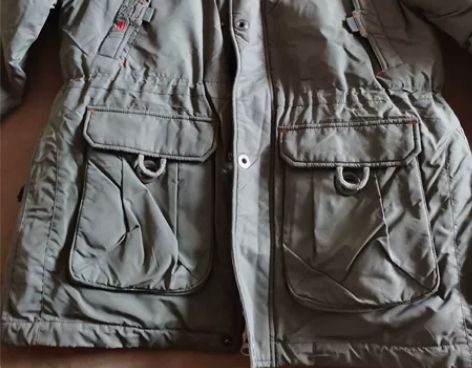 男士羽绒服3 XL淡军绿色，做工精良，厚实...