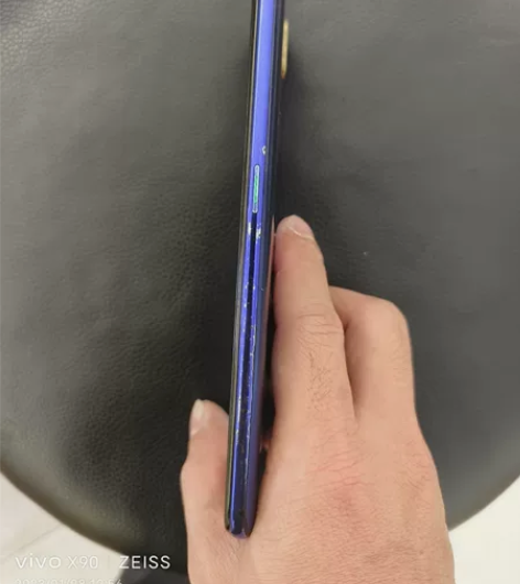 出台家人用的oppo A9 4+128 成...