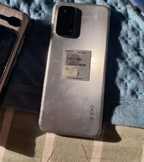 OPPOA95，8+256，便宜出售，带壳...