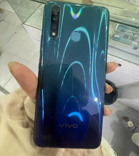 vivo z5x 6+64G 全原无拆无修...