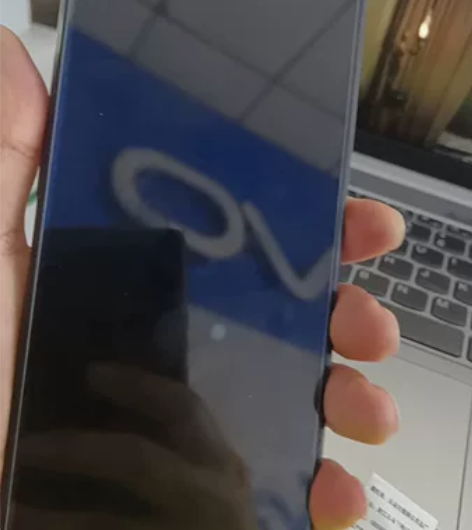 oppo 旗下realme手机，型号Q3i...
